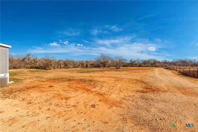190 Branding Iron Trail, Lockhart, TX 78644