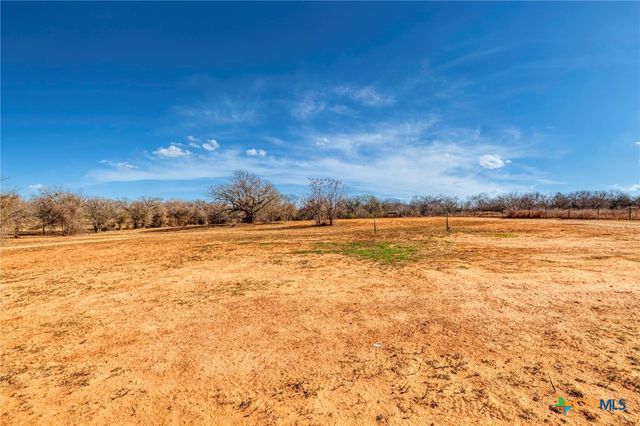 190 Branding Iron Trail, Lockhart, TX 78644