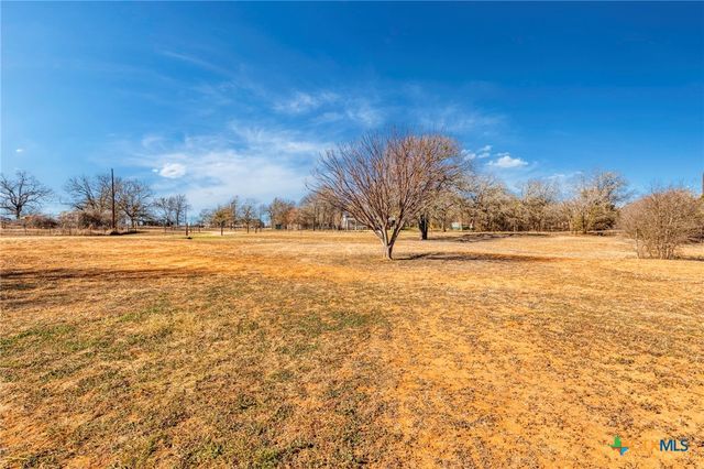 190 Branding Iron Trail, Lockhart, TX 78644