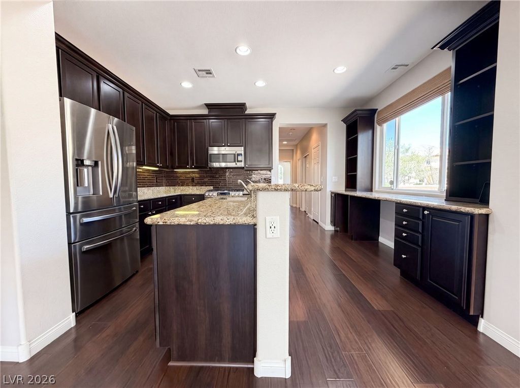 908 Baronet Drive, Las Vegas, NV 89138 — photo 2