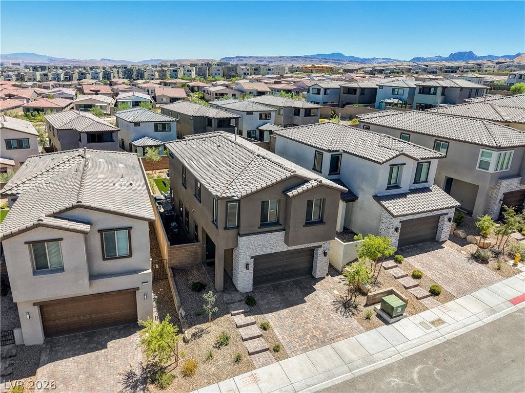 11627 Desert Hollow Avenue, Las Vegas, NV 89138 — photo 3