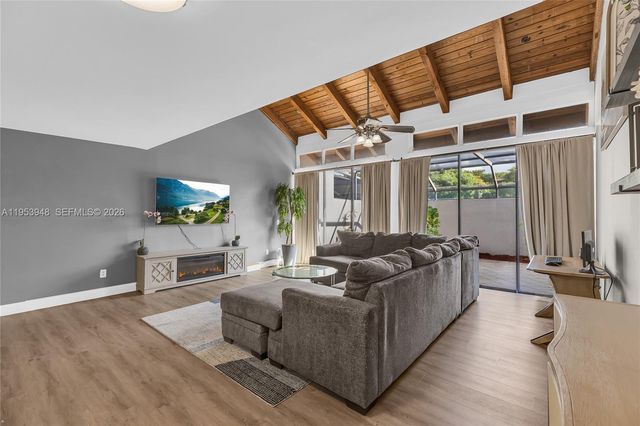 1551 NW 113th Ave, Pembroke Pines, FL 33026