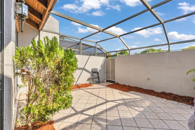 1551 NW 113th Ave, Pembroke Pines, FL 33026