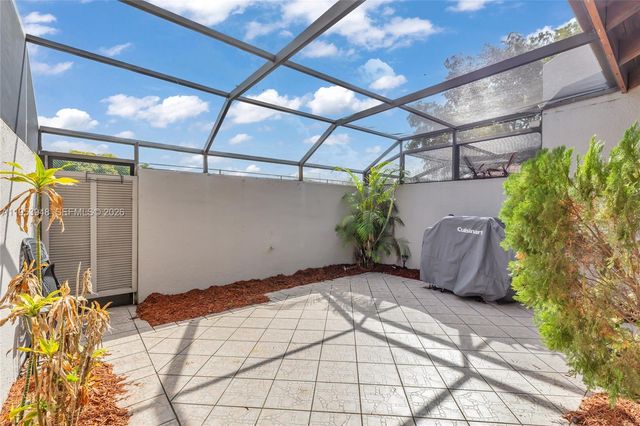 1551 NW 113th Ave, Pembroke Pines, FL 33026