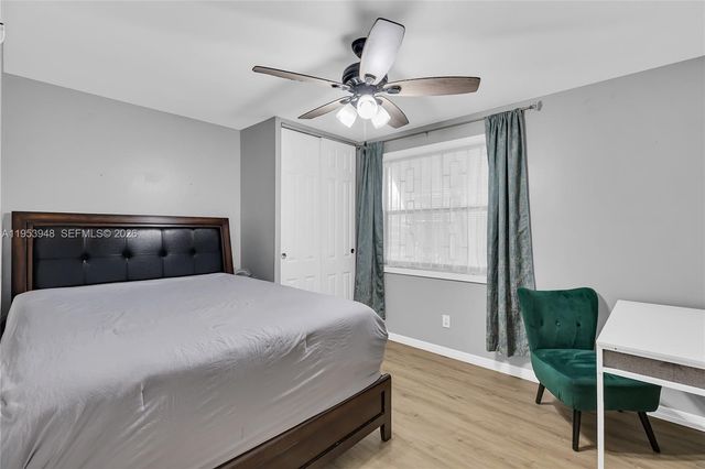 1551 NW 113th Ave, Pembroke Pines, FL 33026