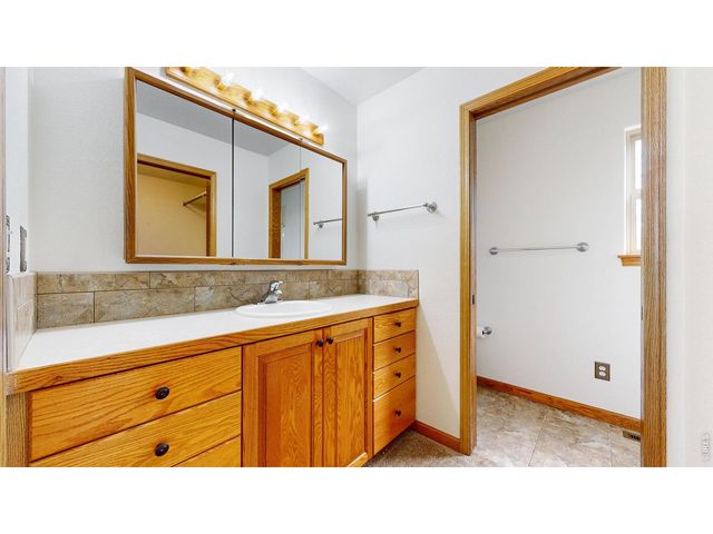 5207 W 2nd St, Greeley, CO 80634