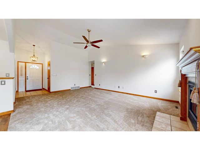 5207 W 2nd St, Greeley, CO 80634