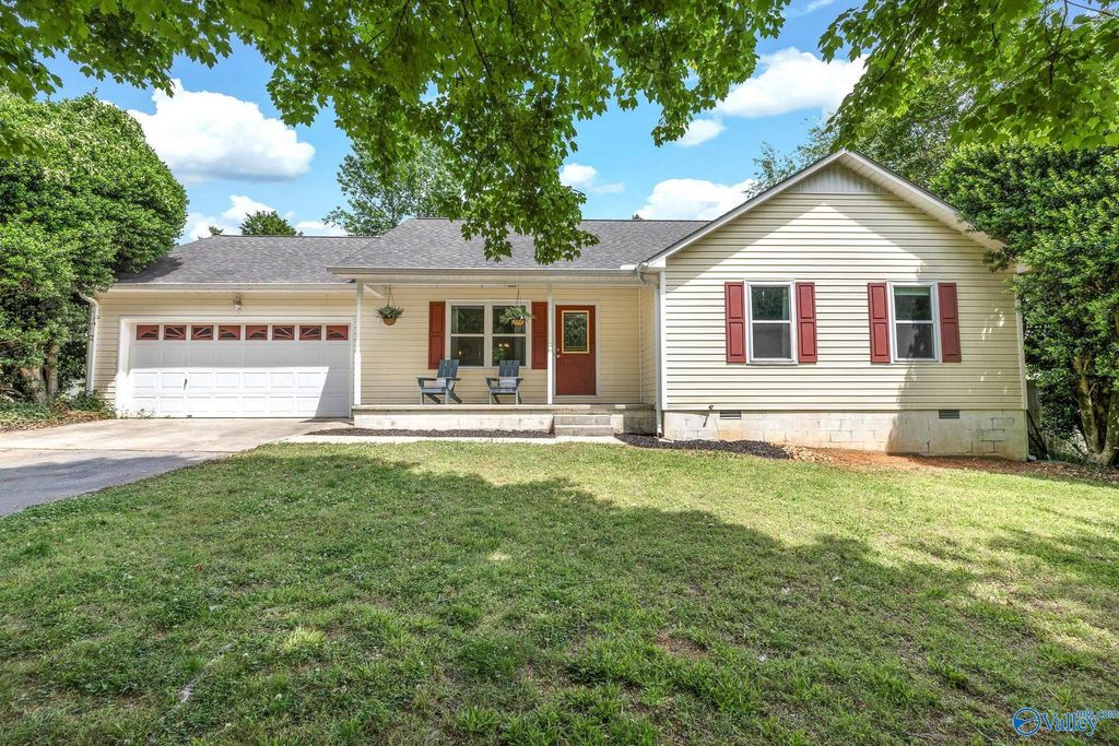 195 Widow Hornbuckle Road, New Market, AL 35761