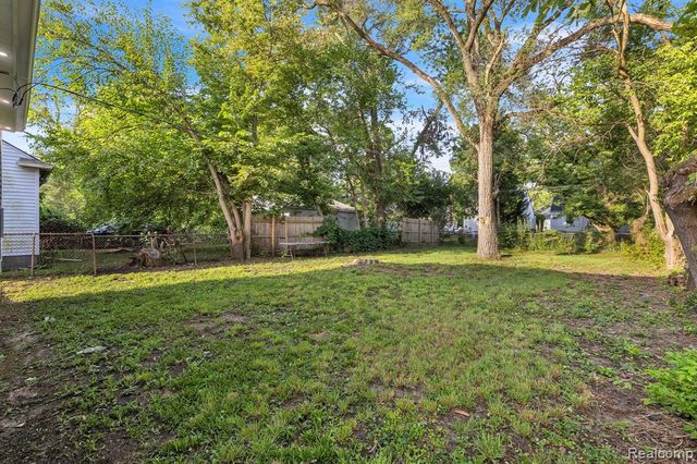 8459 Pierson Street, Detroit, MI 48228
