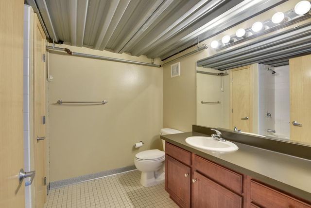 521 S 7th Street 116, Minneapolis, MN 55415