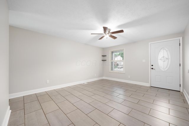 2154 Drumlin Drive, Grove City, OH 43123