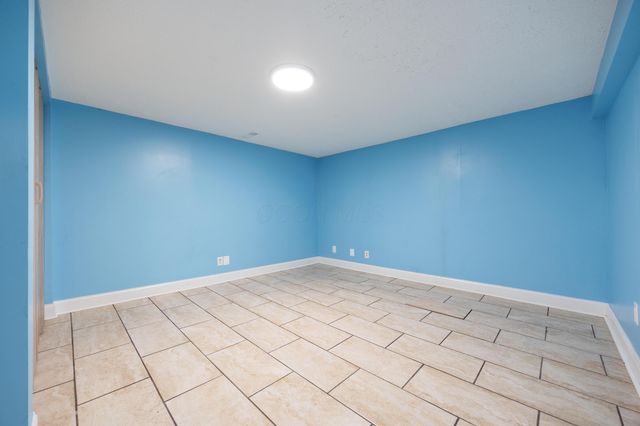 2154 Drumlin Drive, Grove City, OH 43123