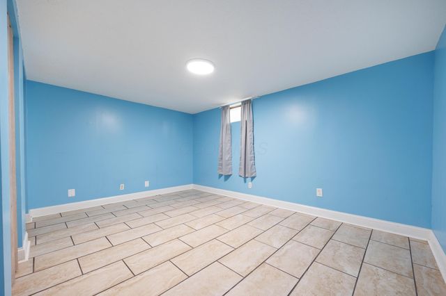 2154 Drumlin Drive, Grove City, OH 43123