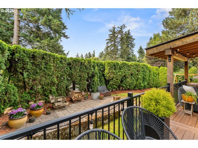2130 Sw MARIGOLD St, Portland, OR 97219