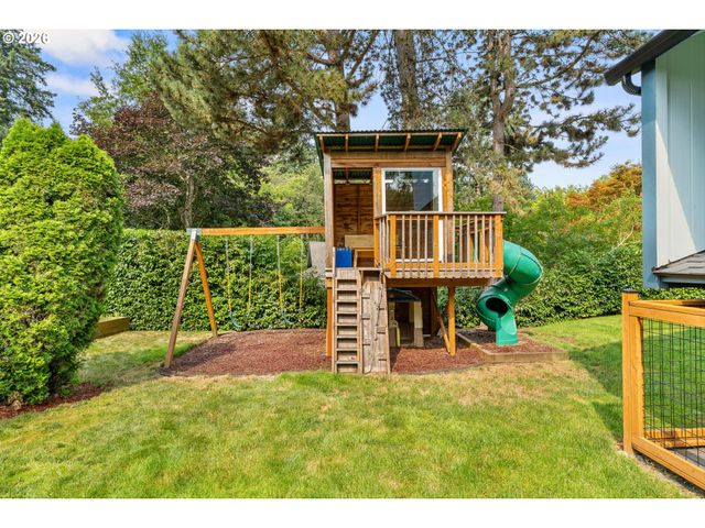 2130 Sw MARIGOLD St, Portland, OR 97219