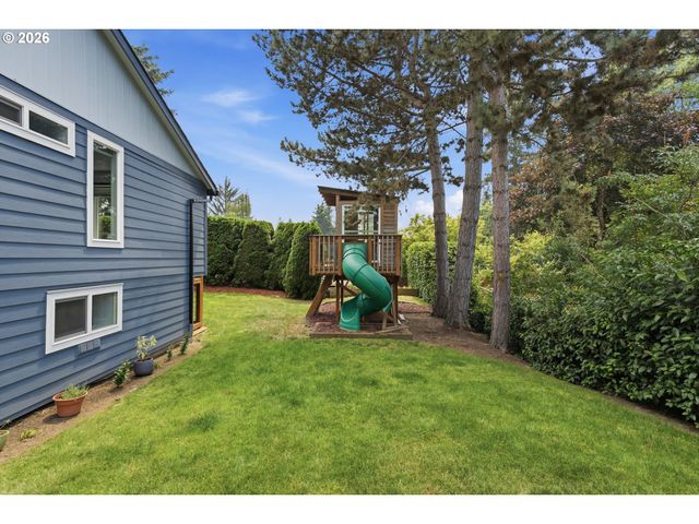 2130 Sw MARIGOLD St, Portland, OR 97219