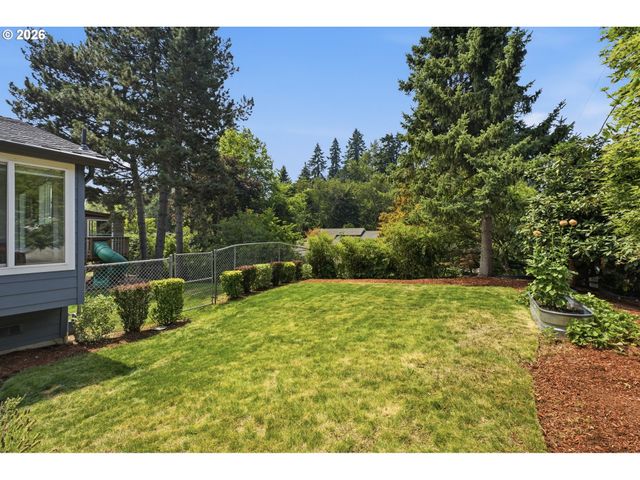 2130 Sw MARIGOLD St, Portland, OR 97219