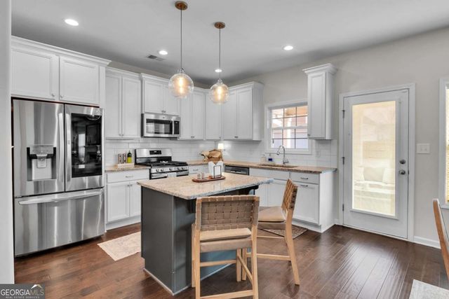 21 McGregor Cove, Newnan, GA 30265