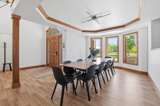 W307N2873 Fieldwood DRIVE, Pewaukee, WI 53072