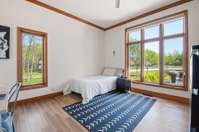 W307N2873 Fieldwood DRIVE, Pewaukee, WI 53072