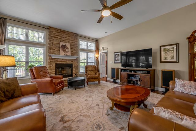 149 Rowanberry Drive, Nicholasville, KY 40356