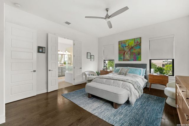 825 N Saint Marys St Unit 301, San Antonio, TX 78205