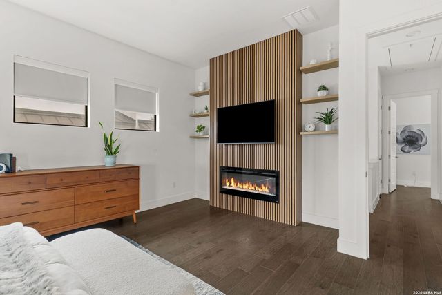 825 N Saint Marys St Unit 301, San Antonio, TX 78205