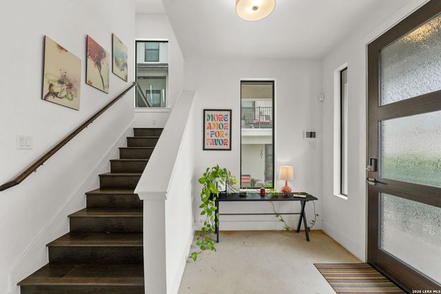 825 N Saint Marys St Unit 301, San Antonio, TX 78205