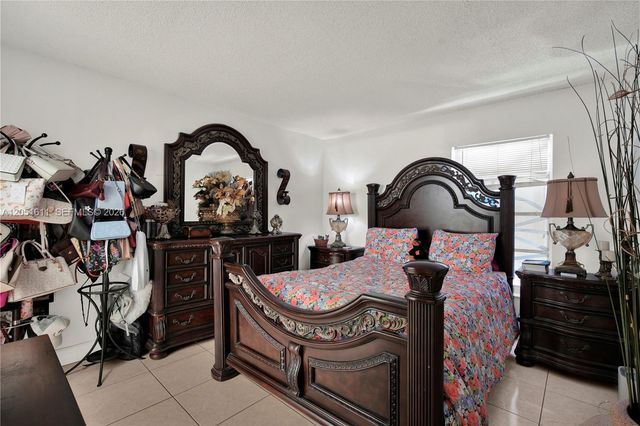 1755 W 60th Street D204, Hialeah, FL 33012