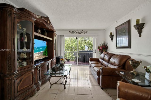 1755 W 60th Street D204, Hialeah, FL 33012