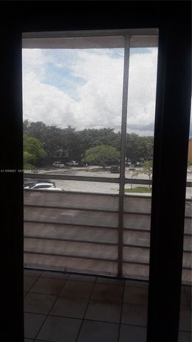 4374 NW 9th Avenue 163G, Deerfield Beach, FL 33064