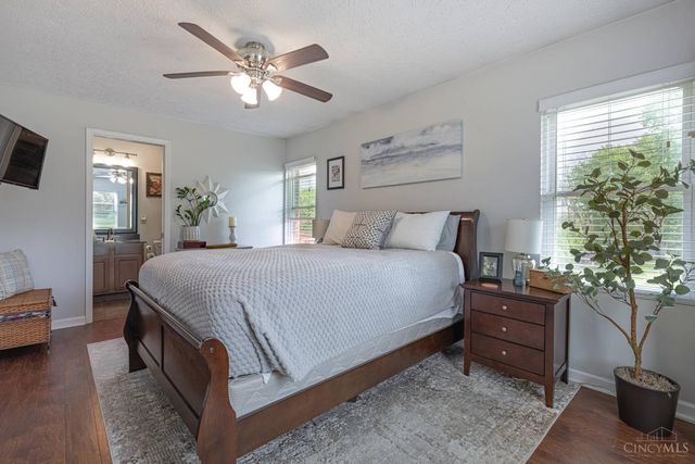 7057 Howard Rd, Franklin Twp, OH 45005