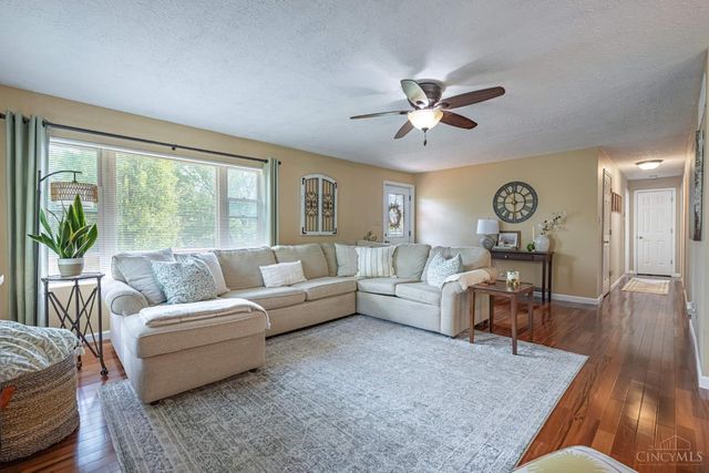 7057 Howard Rd, Franklin Twp, OH 45005