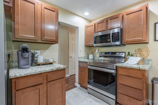 7057 Howard Rd, Franklin Twp, OH 45005