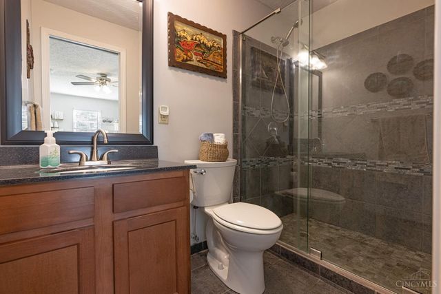 7057 Howard Rd, Franklin Twp, OH 45005