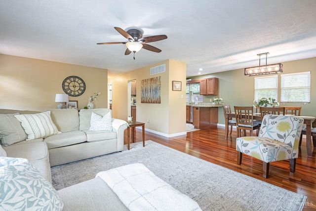 7057 Howard Rd, Franklin Twp, OH 45005