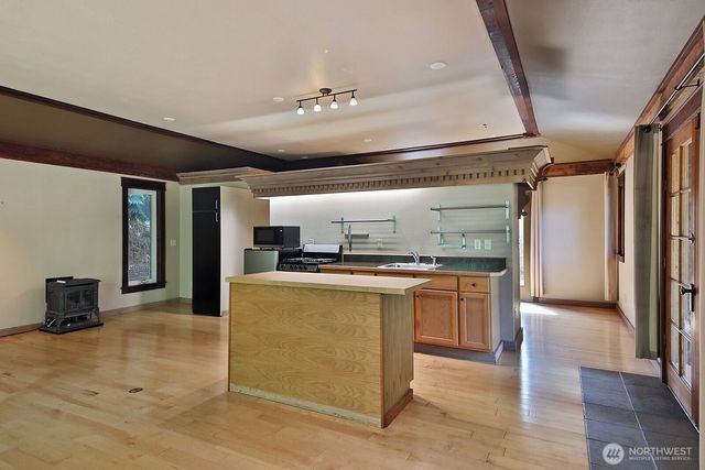 19424 SR 525, Freeland, WA 98249