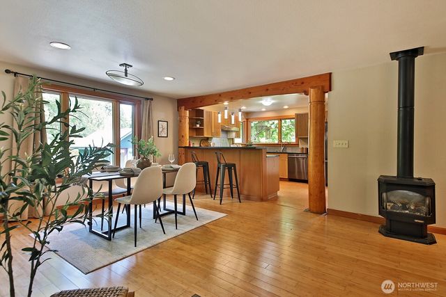 19424 SR 525, Freeland, WA 98249