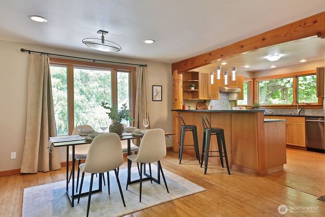 19424 SR 525, Freeland, WA 98249