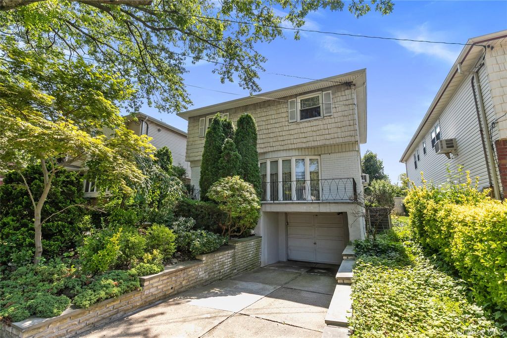 5718 Hewlett Street, Little Neck, NY 11362
