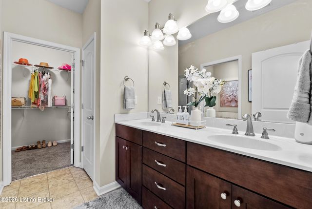 8904 Sidney Way, Louisville, KY 40291