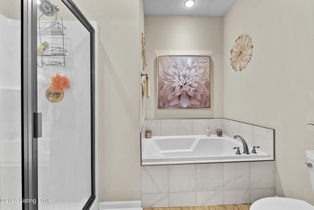 8904 Sidney Way, Louisville, KY 40291