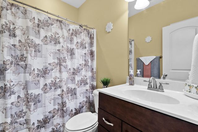 8904 Sidney Way, Louisville, KY 40291