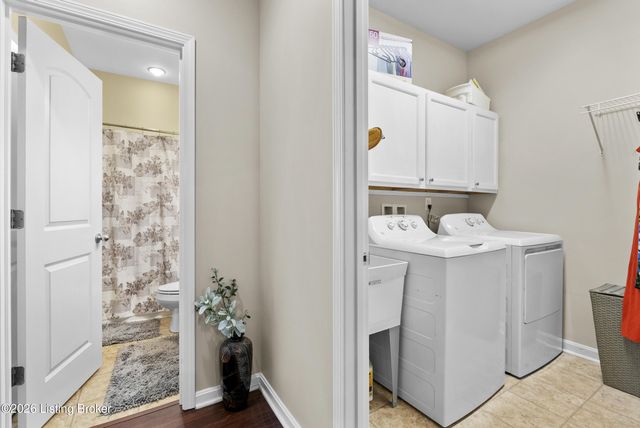 8904 Sidney Way, Louisville, KY 40291