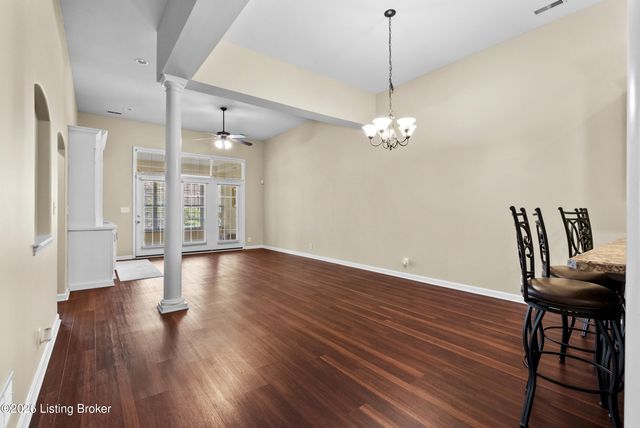 8904 Sidney Way, Louisville, KY 40291