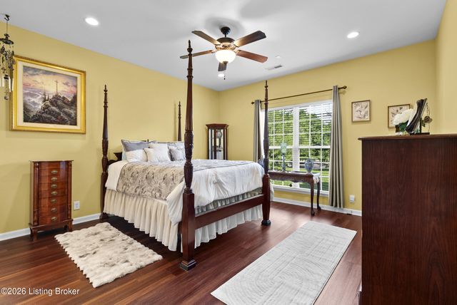 8904 Sidney Way, Louisville, KY 40291