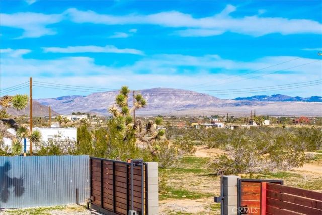 670 Ducor Avenue, Landers, CA 92285