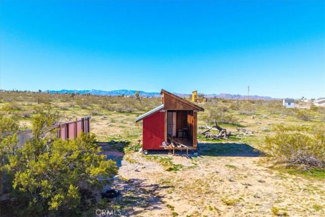 670 Ducor Avenue, Landers, CA 92285