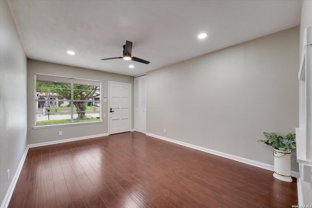 5346 San Benito Dr, San Antonio, TX 78228