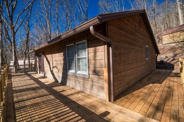 34 Lookout Ridge Road, Cleveland, GA 30528